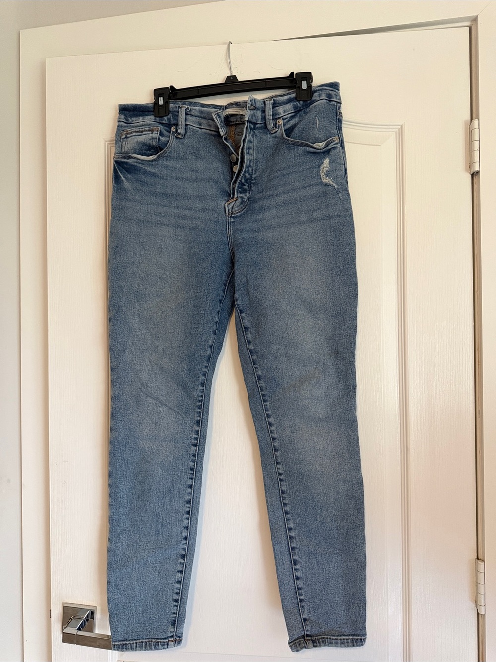 Good American Women’s Light Blue High-Rise Slim Jeans
